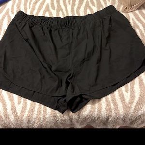 Women’s Black Old Navy Athletic Shorts 2X